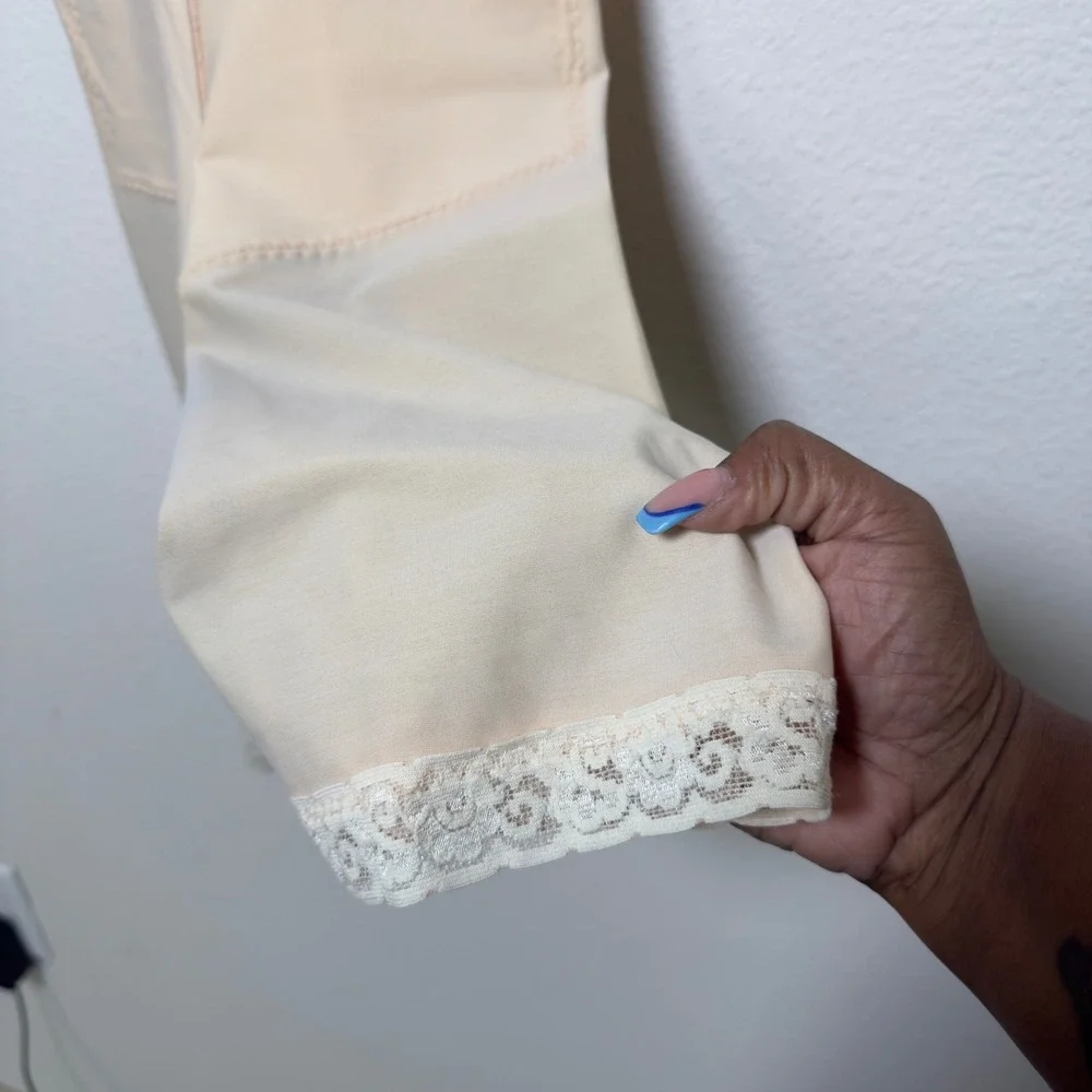 Isavela Women Shapewear XS Beige Post-Surgical Compression Faja Lace Trim
